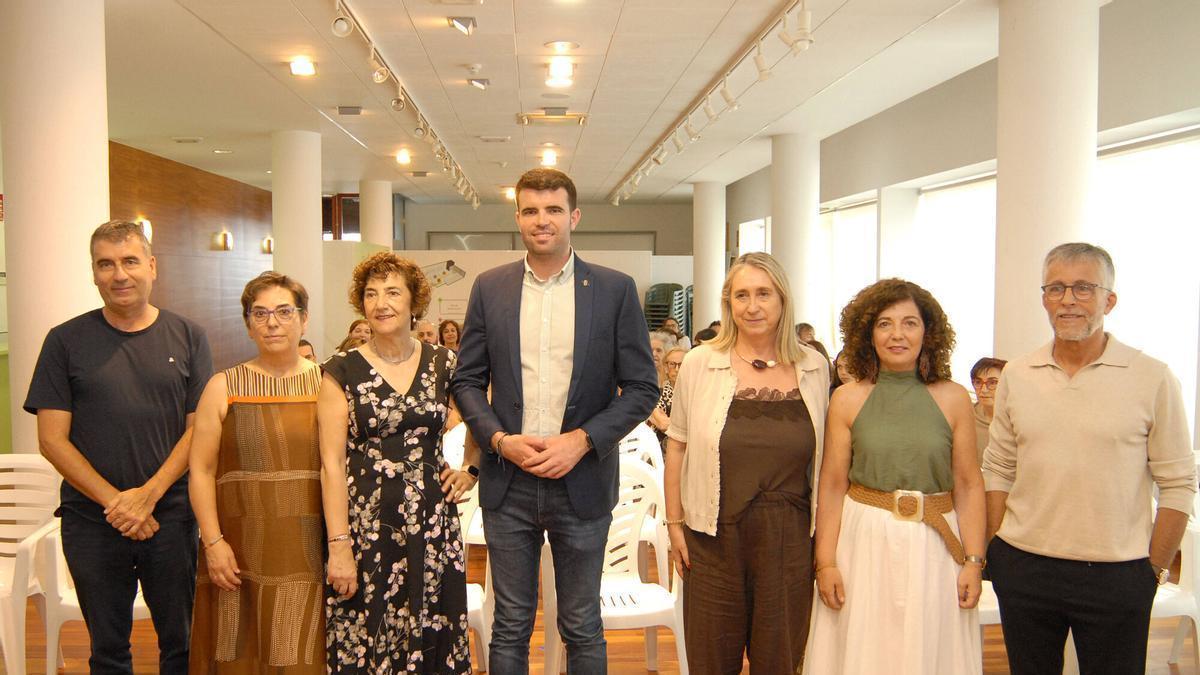A Estrada homenaxea aos seus docentes xubilados