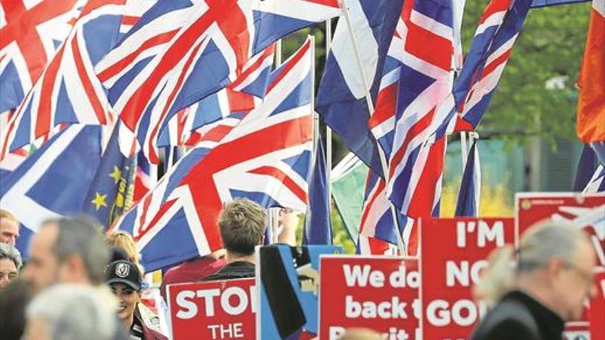 El Parlamento británico aprueba votar por tercera vez el ‘brexit’