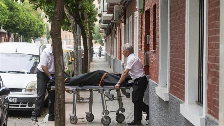 Hallada muerta una mujer con heridas de arma blanca en su vivienda de Sevilla