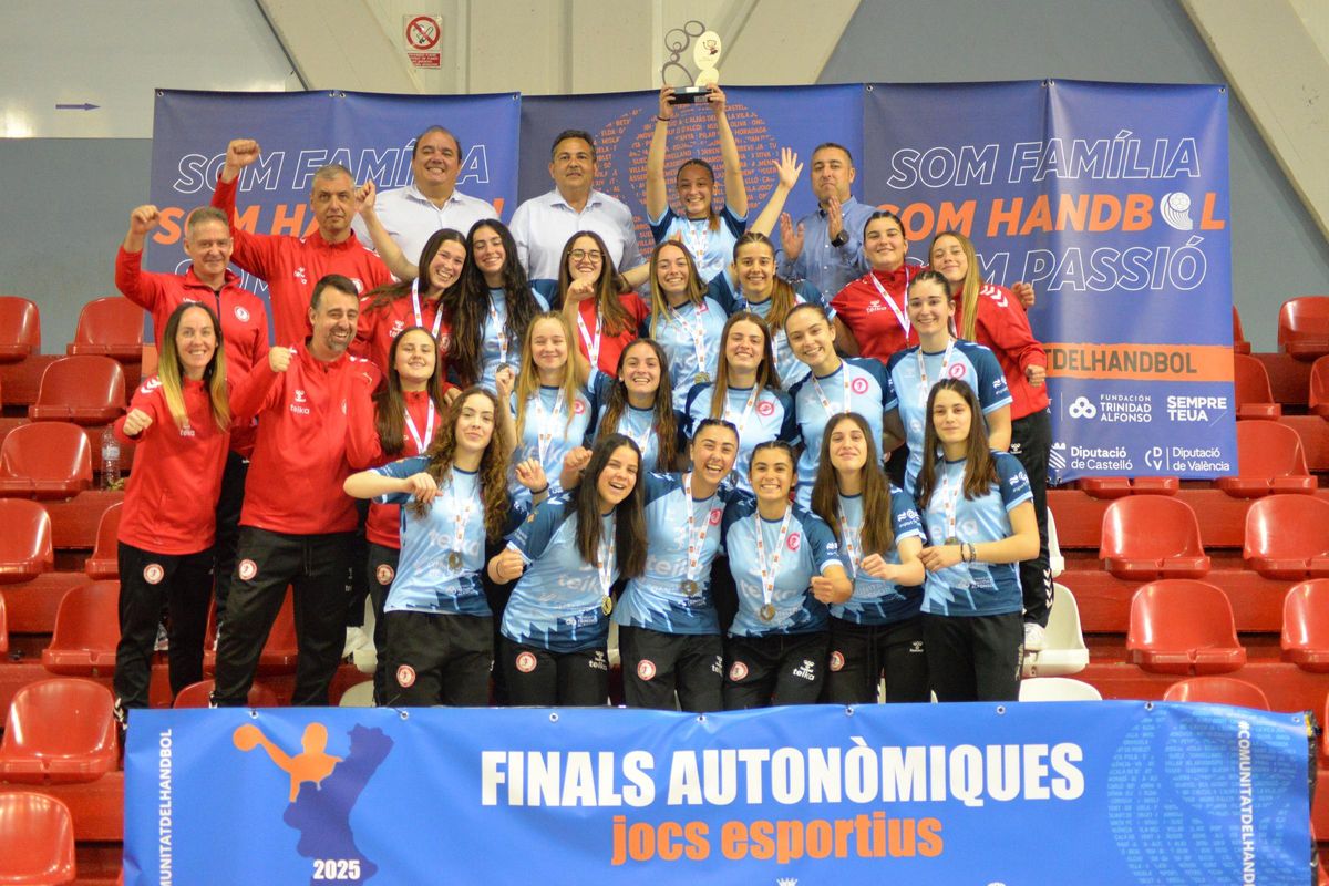 Morvedre conquista el título cadete femenino en casa.