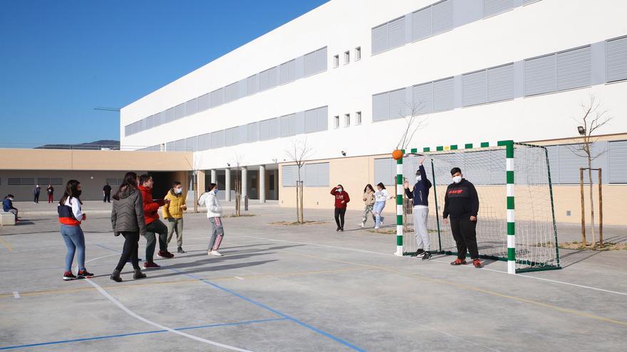 37 alumnos estrenan ya el nuevo instituto de Miralbaida en Córdoba