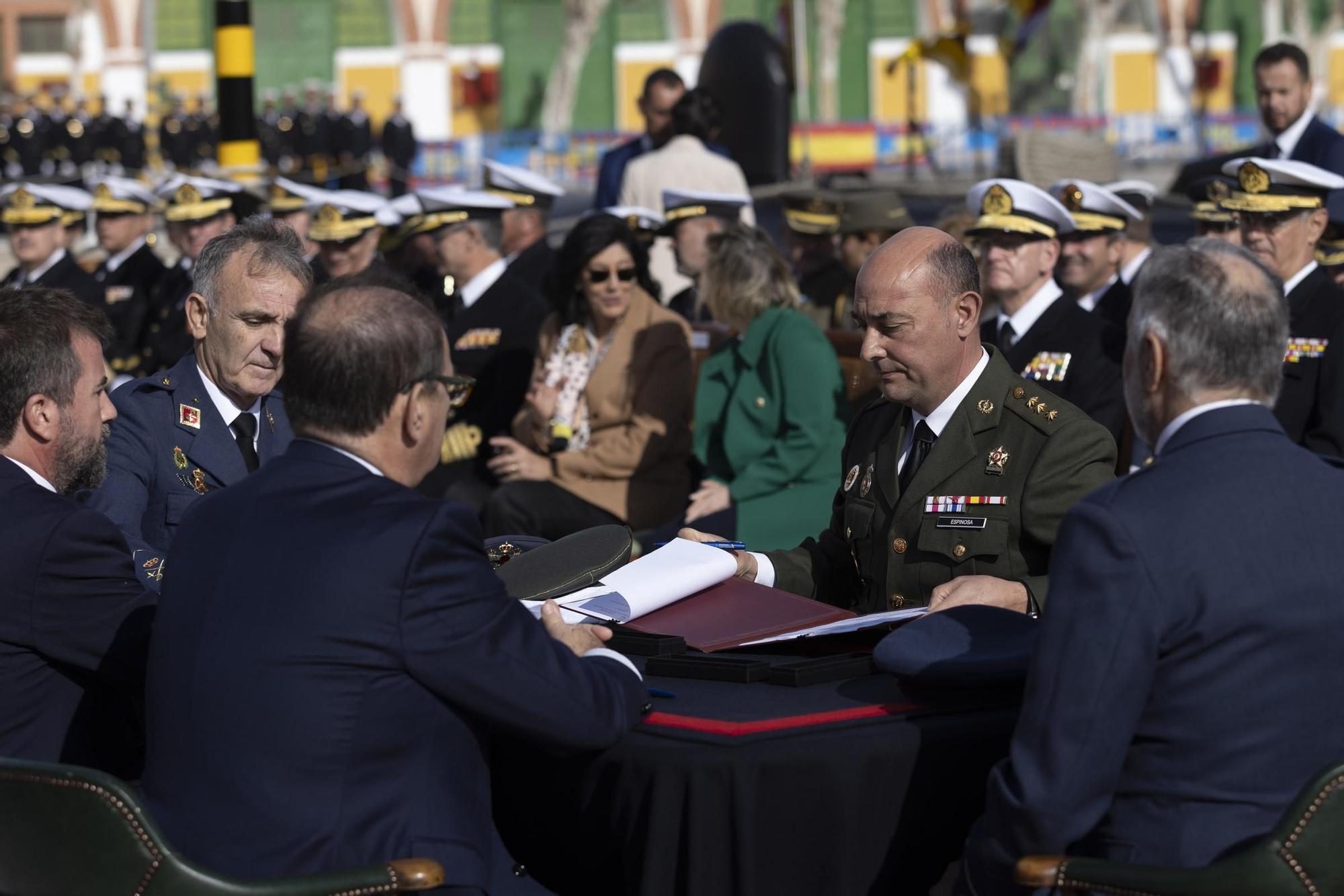 FOTOS: La Armada recibe el submarino S-81 de manos de Navantia