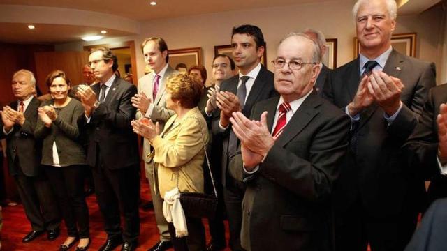 Parte de los asistentes al homenaje en el Colegio de Peritos.