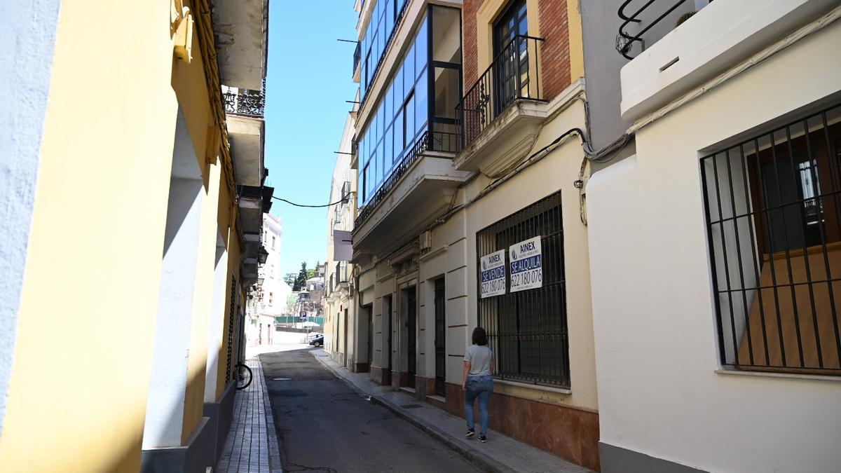 Fachada del nuevo edificio que ha adquirido Fundación CB en la calle Montesinos.