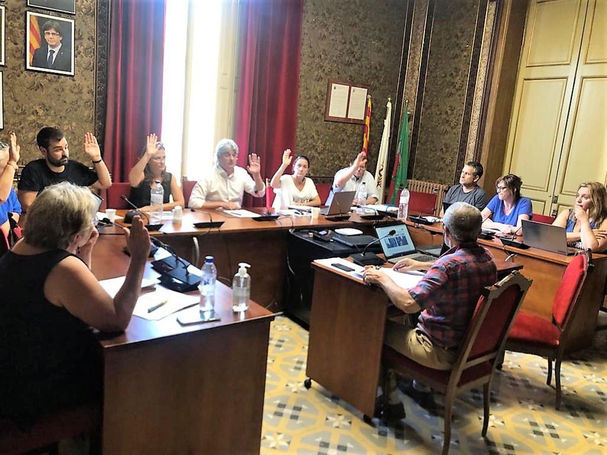 Moment de la votació al ple de l'adjudicació de l'obra