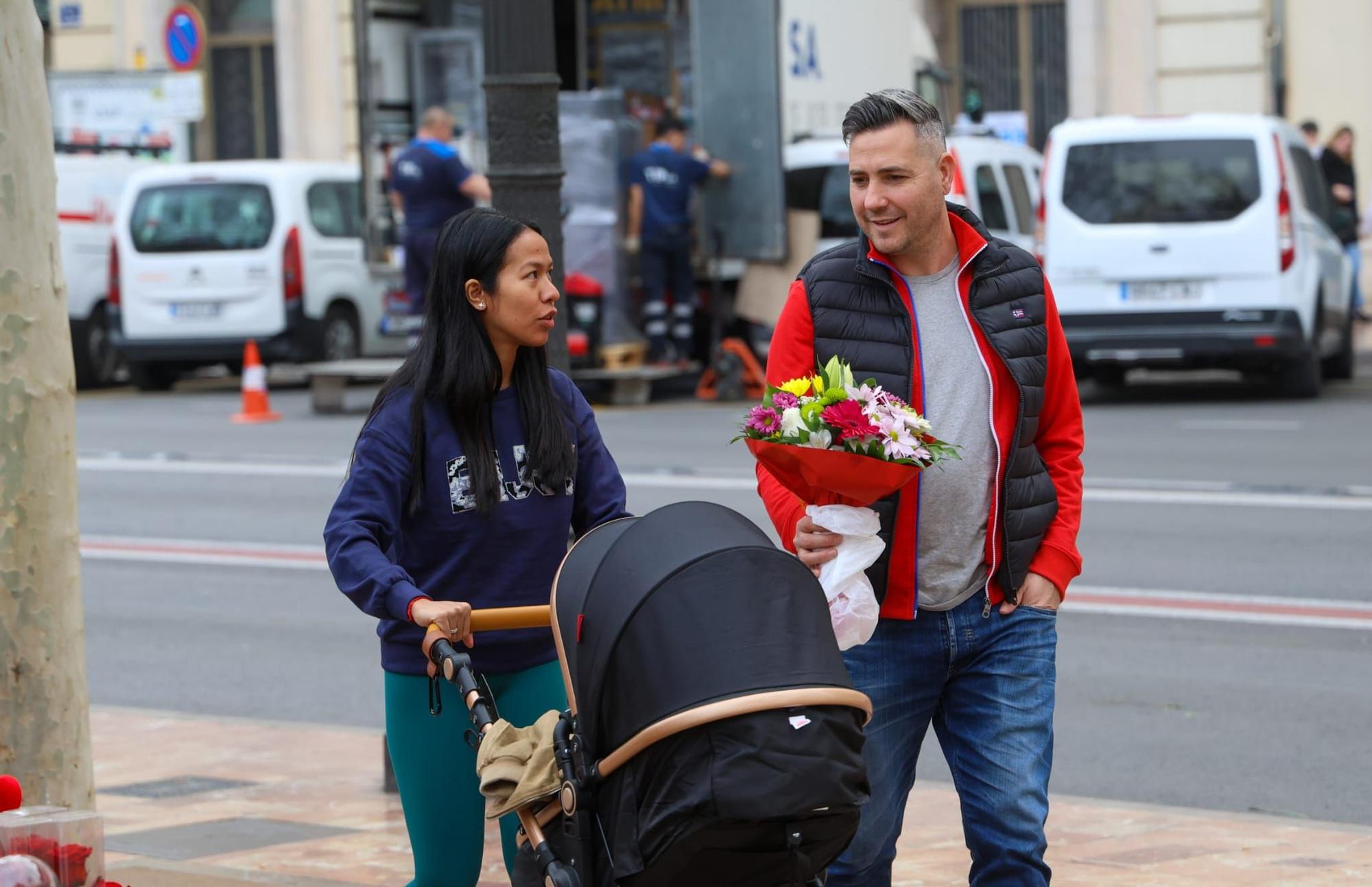 Las floristerías del ayuntamiento de València abarrotadas el día de San Valentín