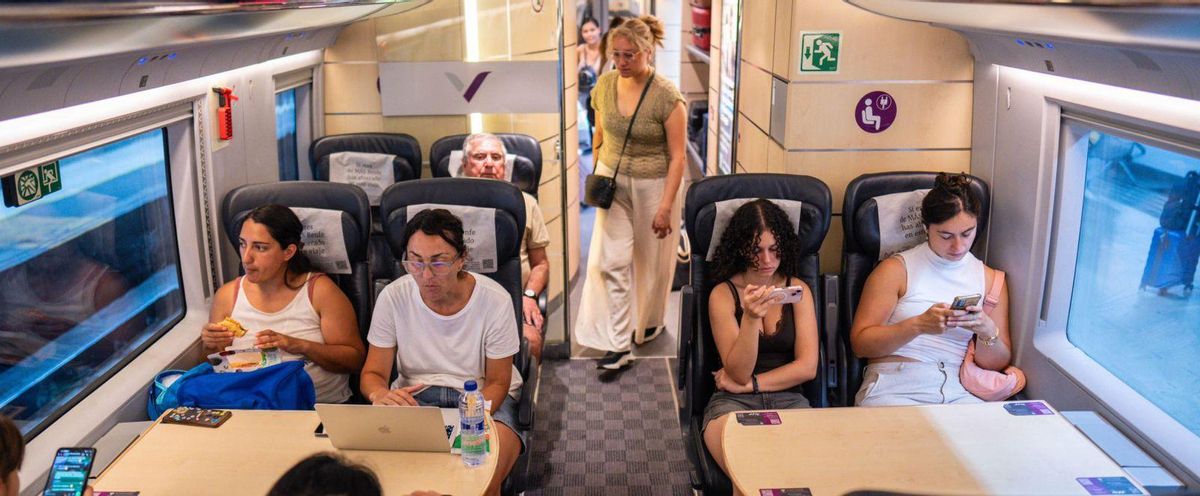 El tren creix 26 punts més que l’avió en els viatges estiuencs