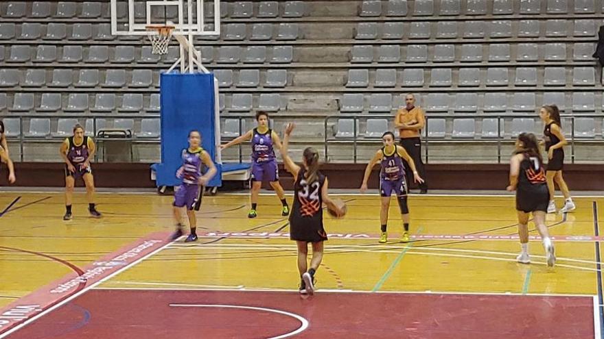 Novena victoria consecutiva del sénior femenino del Nou Bàsquet Alcoi