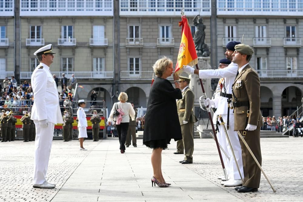 Ceremonia civil de jura de bandera en María Pita