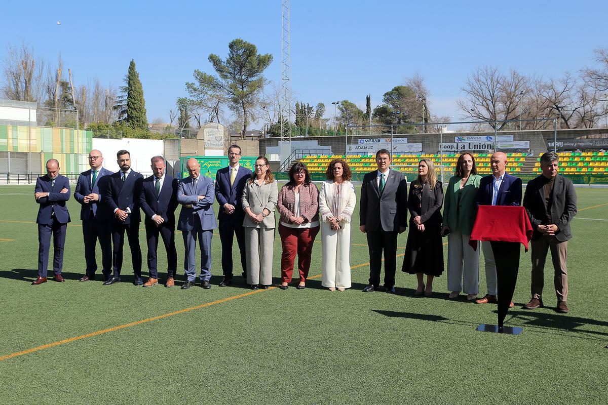Montilla rotula el estadio municipal con el nombre de Miguel Navarro