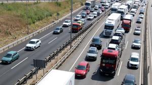 L’operació sortida de Sant Joan comença amb cues  de fins a 16 km a l’AP-7