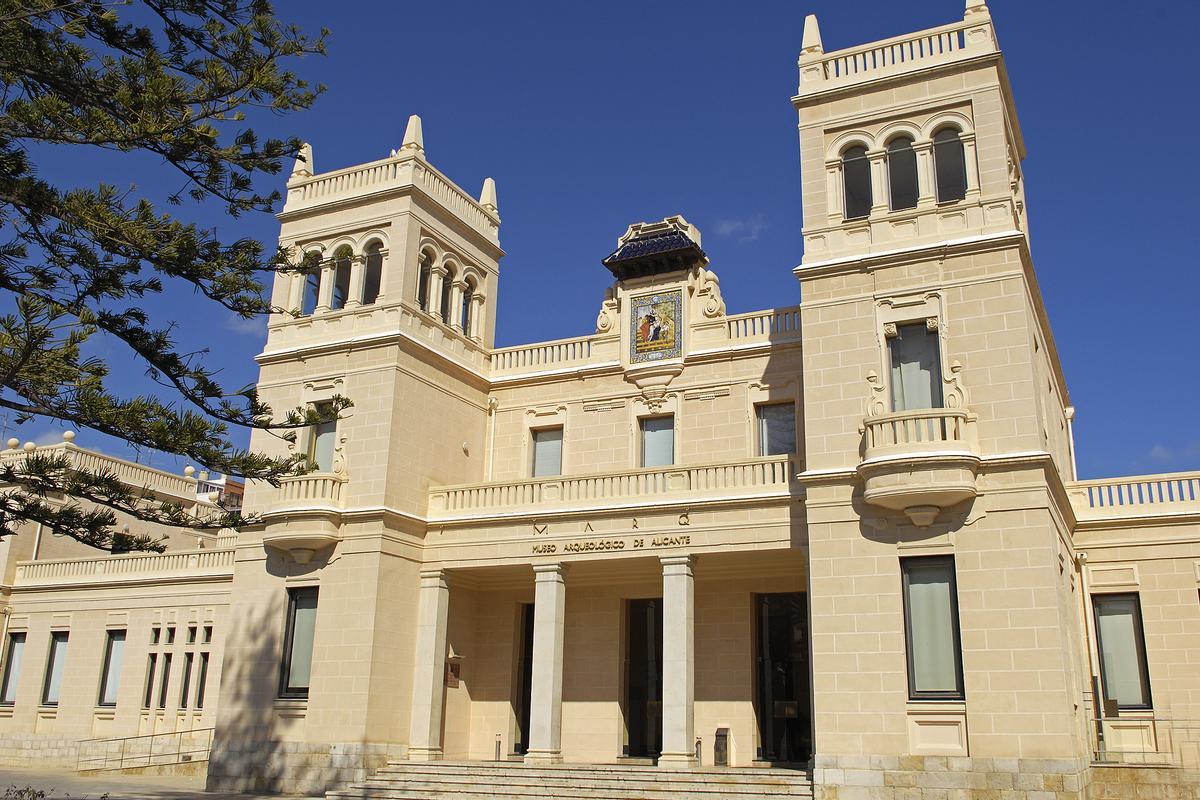 la Fundación CV MARQ se unirá a esta celebración también con la entrega de semillas a sus visitantes.