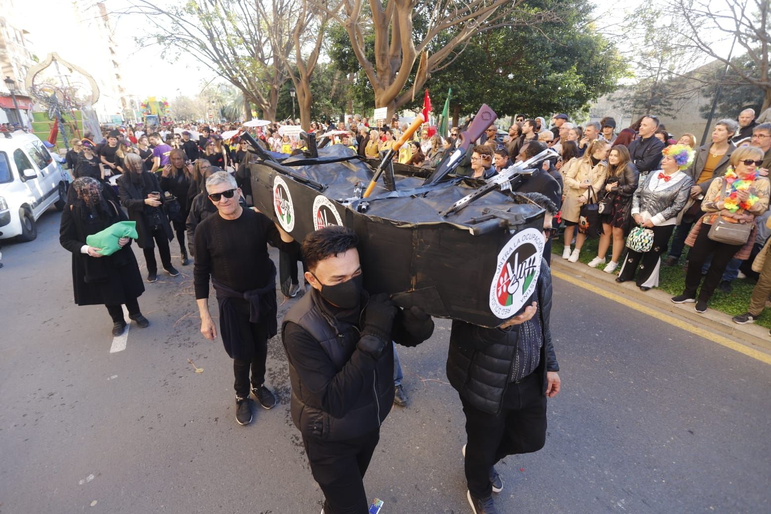 Russafa acoge el Carnaval más reivindicativo de conexión latino-valenciana