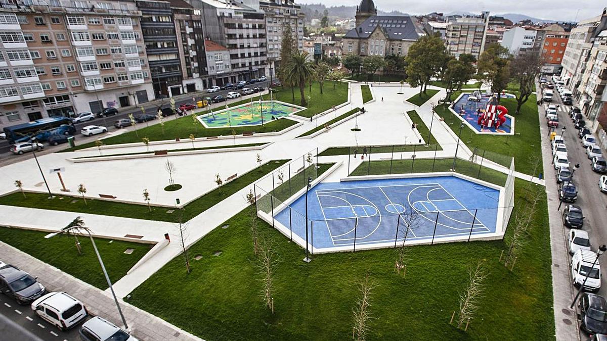 La nueva alameda de A Estrada, expandida y transformada.