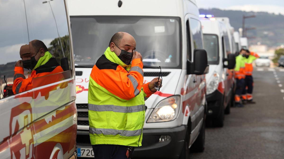 Homenaje de sus compañeros al técnico de ambulancia fallecido en Gijón