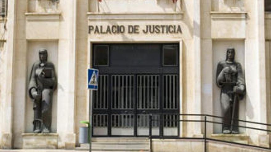 Fachada del Palacio de Justicia.