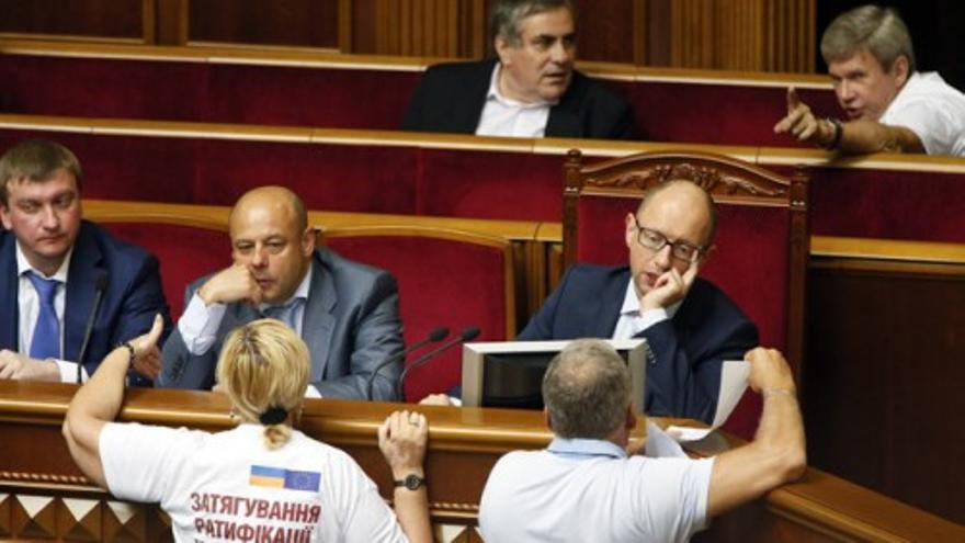 A golpe limpio en el Parlamento ucraniano