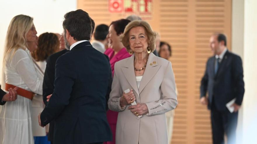 La reina Sofía llega al hotel tras inaugurar el Congreso Nacional y finaliza su visita a Castelló