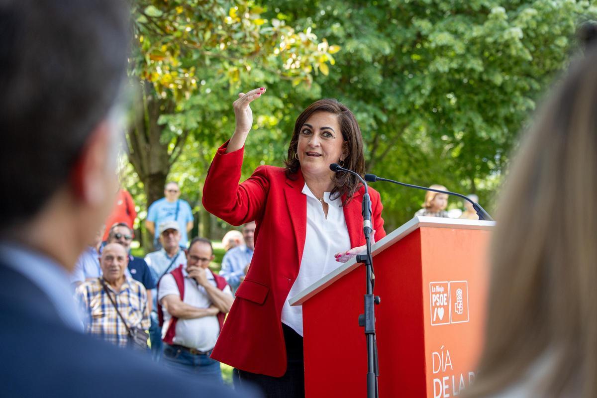 La secretaria general del PSOE La Rioja, Concha Andreu, durante un acto electoral en la campaña de las pasadas autonómicas.