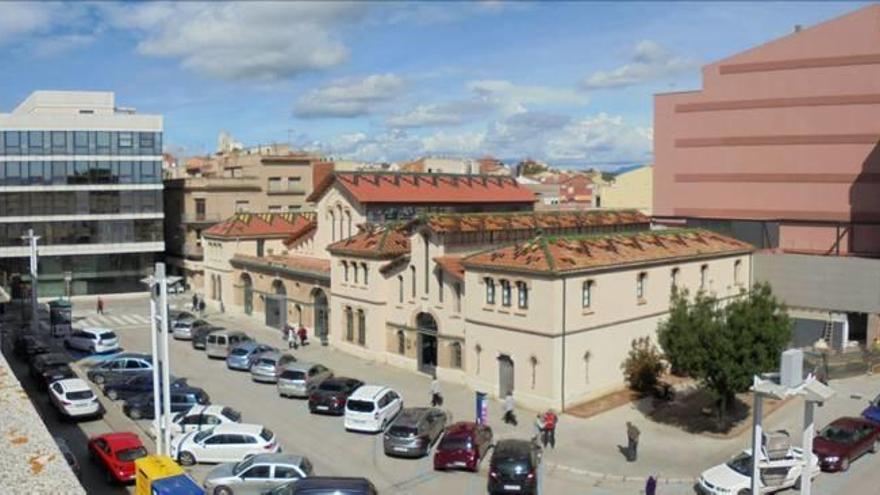 La plaça de l&#039;Escorxador de Figueres, d&#039;on s&#039;eliminaran els aparcaments de zona blava.