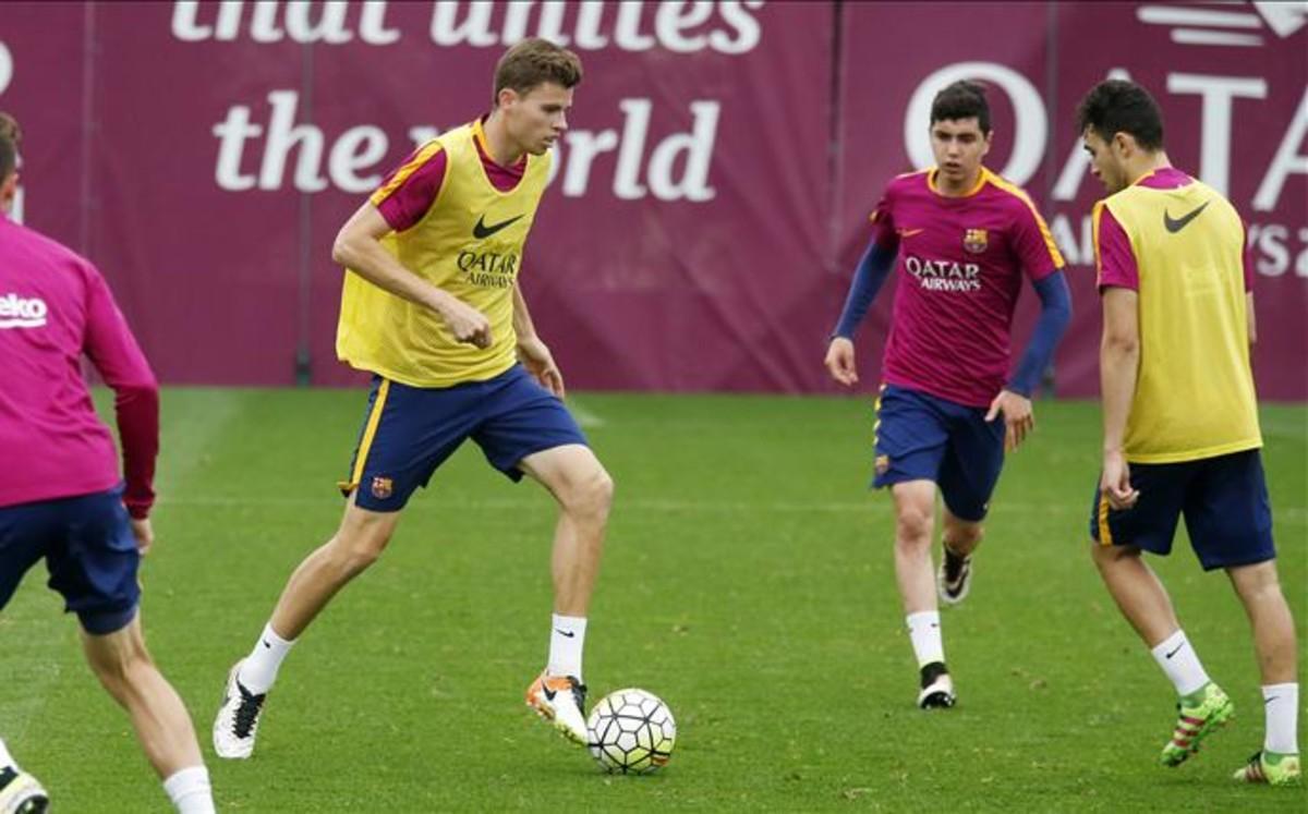 Gumbau y Mujica son dos de los cateranos elegidos por Luis Enrique para el stage en Inglaterra