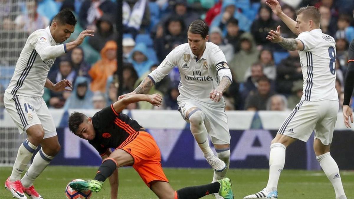 El juego del Real Madrid baja cuando juegan los teóricos titulares