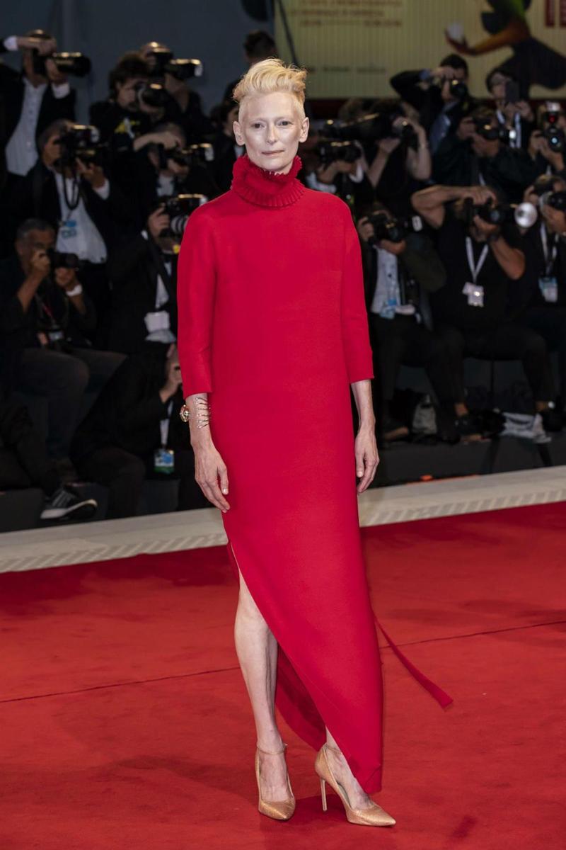 Tilda Swinton en la alfombra roja de la Mostra de Venecia