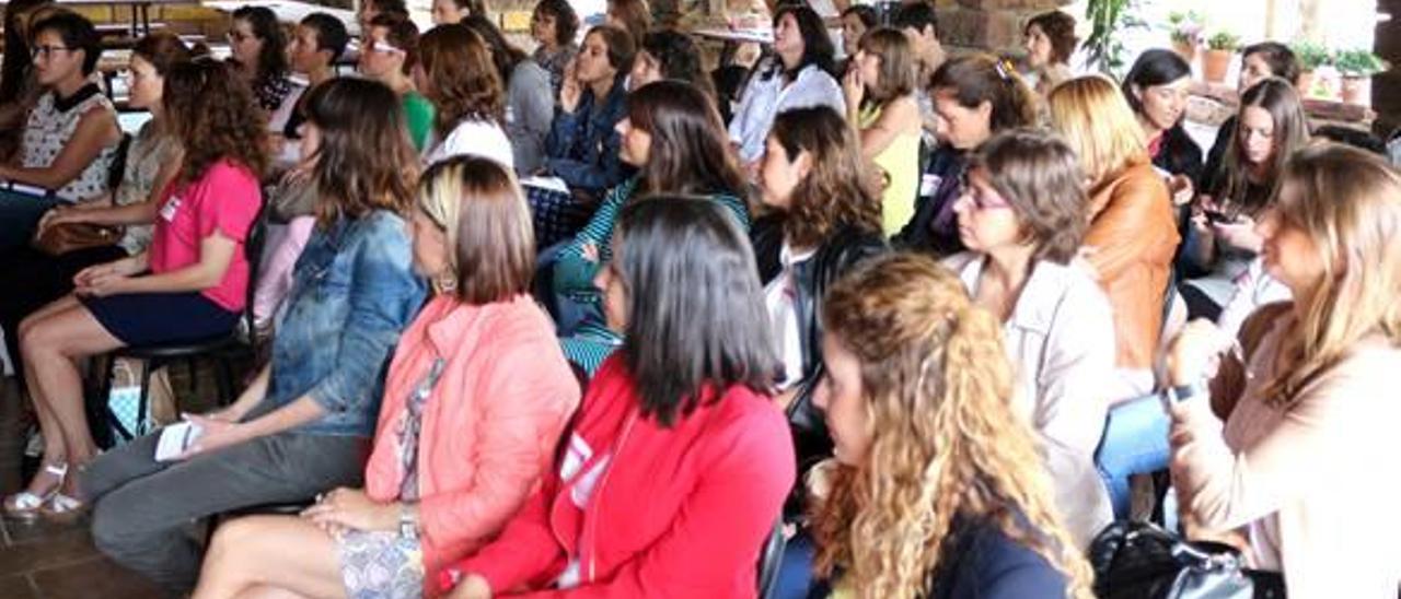 Reinventhadas lleva ya uno año de funcionamiento en la provincia de Castelló y sigue preparando nuevos proyectos para seguir creciendo. Las imágenes recogen algunas de las jornadas de networking que han desarrollado en diferentes puntos de la provincia durante estos doce meses de vida. f levante-emv