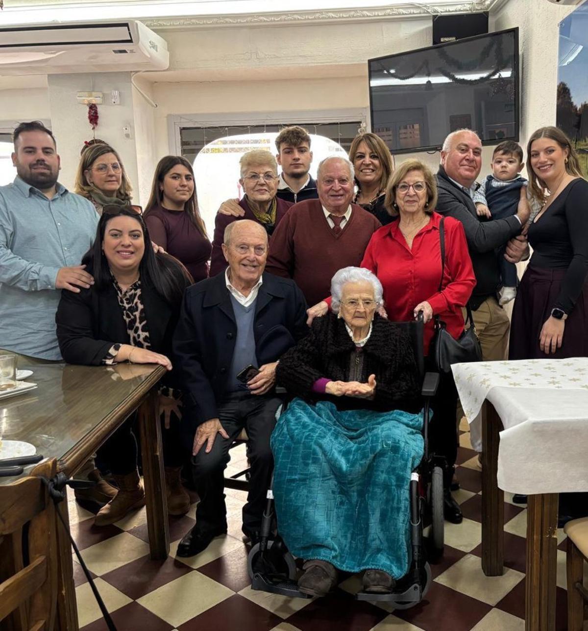 Cada año, la familia se reúne para celebrar con ella. | CÓRDOBA