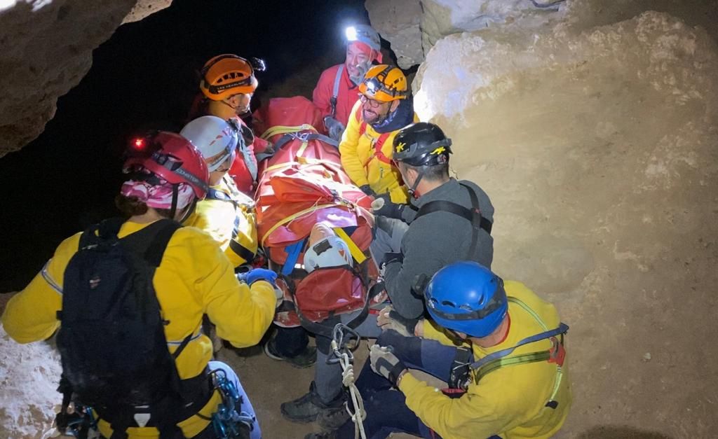 Preparados para rescates en cuevas de Ibiza y Formentera