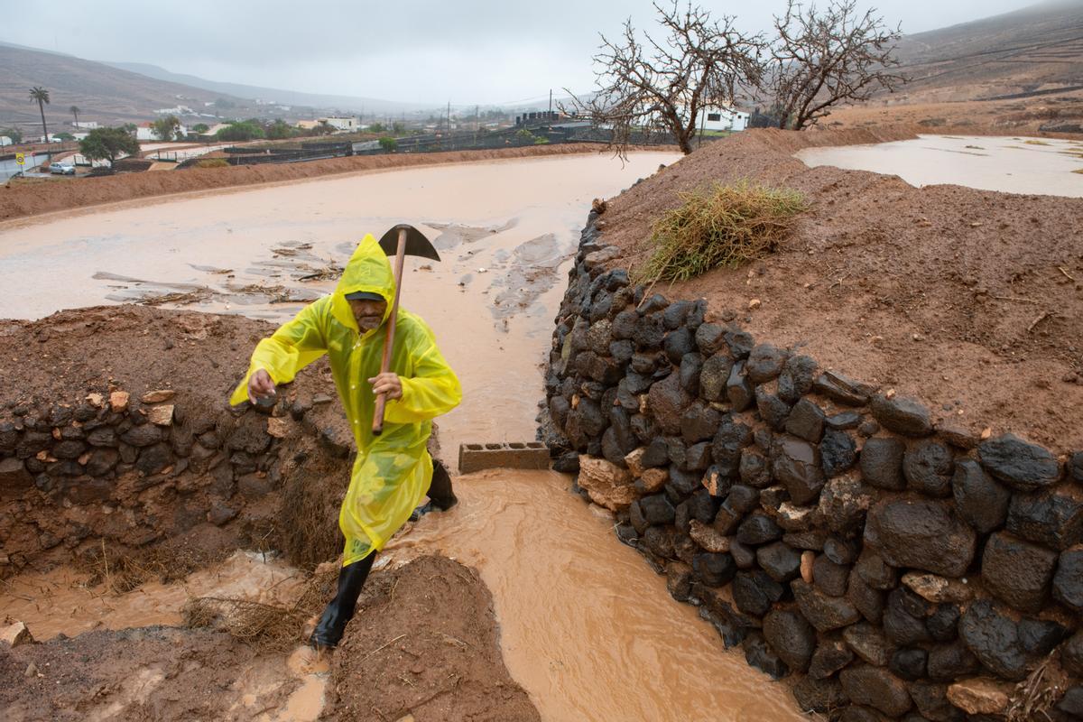 Gran Canaria ya sufre las consecuencias de la alerta roja por el temporal Hermine