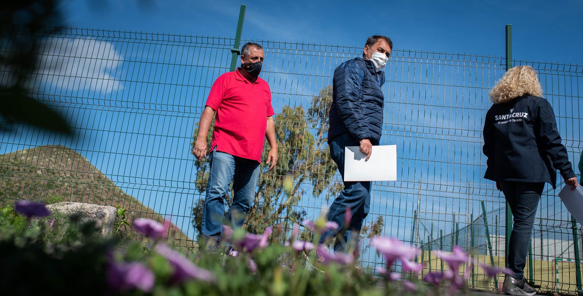 Visita del alcalde al barrio de Los Campitos