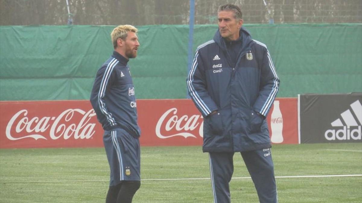 El seleccionador argentino Edgardo Bauza confía en contar con un Messi espectacular a finales de marzo