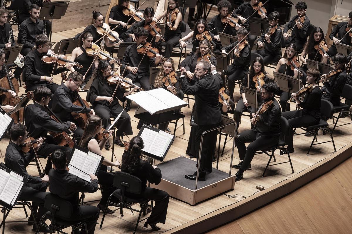 Joven Orquesta Nacional de España en el Palau de la Música.