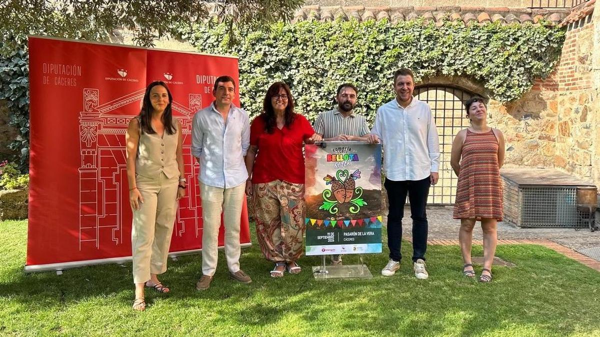 VIDEO | Segunda edición de 'Bellota Queer', una romería LGTBIQ+ en Pasarón De la Vera.
