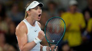 Paula Badosa celebra ante Wang en la primera ronda del Open de Australia