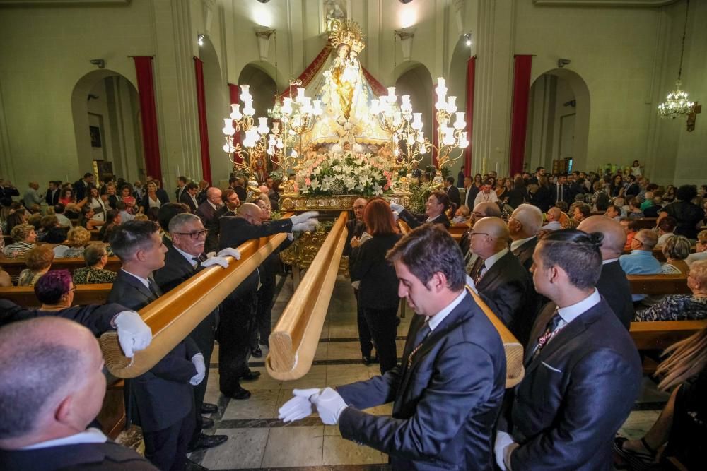 Procesión de las Fiestas Mayores de Elda en honor a la Virgen de la Salud suspendida por la lluvia