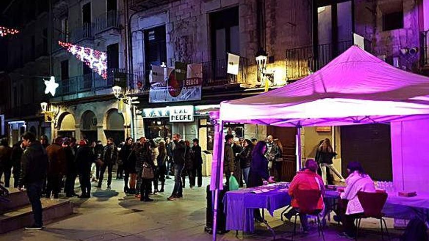 Punt Lila a la plaça de Sant Joan de Berga el darrer Cap d&#039;Any, on es van atendre 340 persones