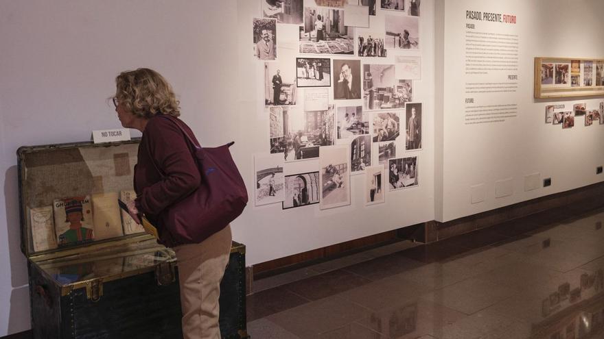 Exposición ‘Una pasión vital’, que muestra un centenar de ejemplares de la biblioteca del médico y político grancanario en la Fundación Juan Negrín. | | EFE