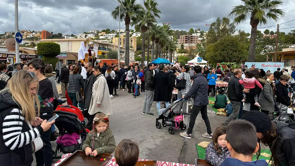 El Mercadillo Navideño de Santa Ponça inaugura las fiestas de Navidad en Calvià