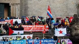 Manifestación del 1 de mayo 2024, en directo | Los sindicatos salen a la calle en Santiago para pedir al Gobierno más reformas