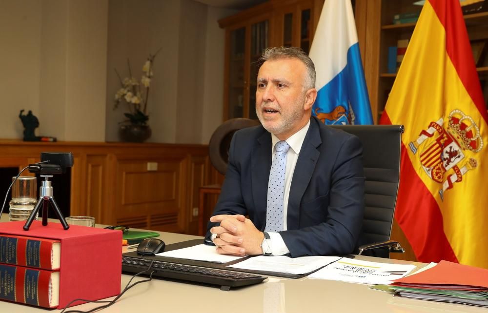 Angel Víctor Torres y Fernando Clavijo hablaron sobre la reconstrucción económica de Canarias