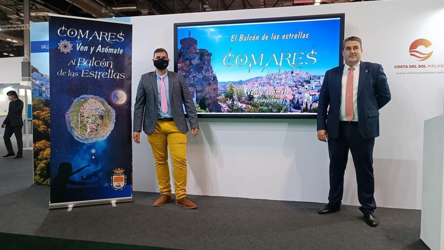 Comares muestra en Fitur su oferta nocturna como destino de turismo activo