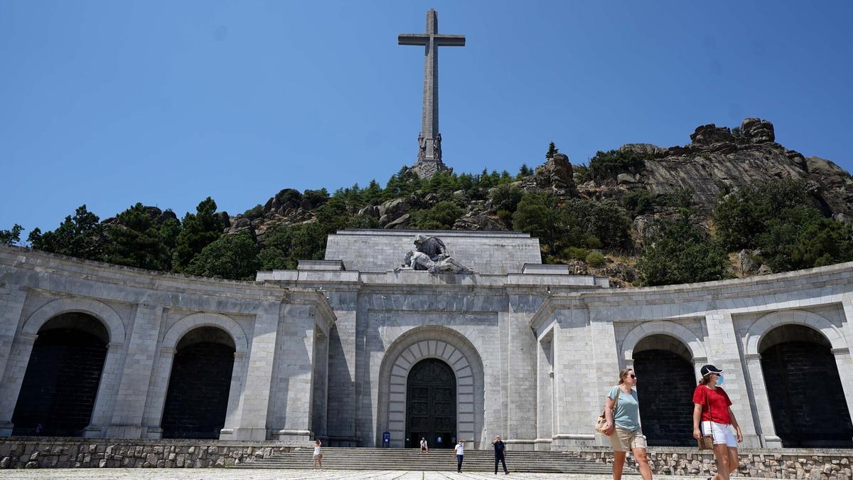 MEMORIA DEMOCRÁTICA | El proyecto ‘La base y la cruz’ gana el concurso para resignificar Cuelgamuros con un presupuestos de 26 millones MEMORIA DEMOCRÁTICA | El proyecto ‘La base y la cruz’ gana el concurso para resignificar Cuelgamuros con un presupuestos de 26 millones