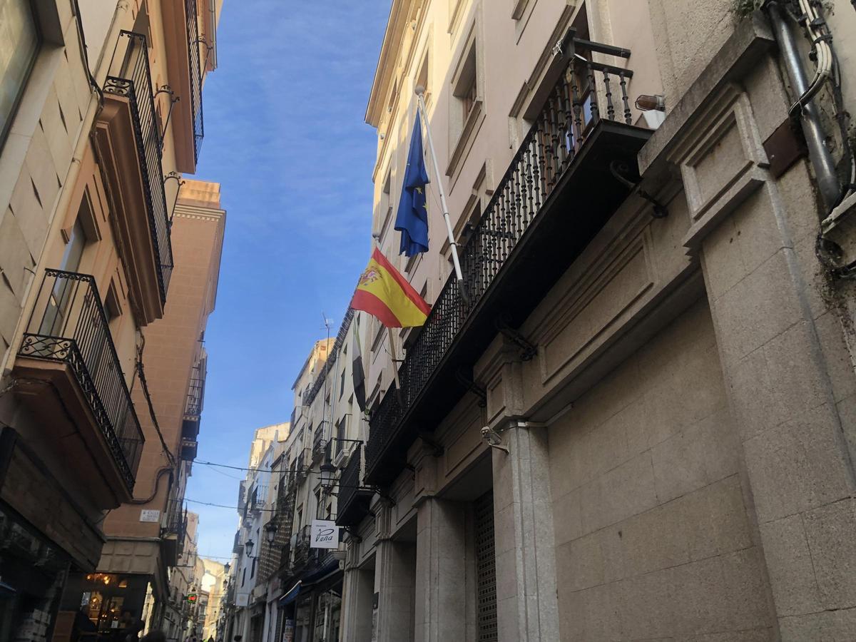 Fotogalería: Un paseo por la calle Pintores de Cáceres