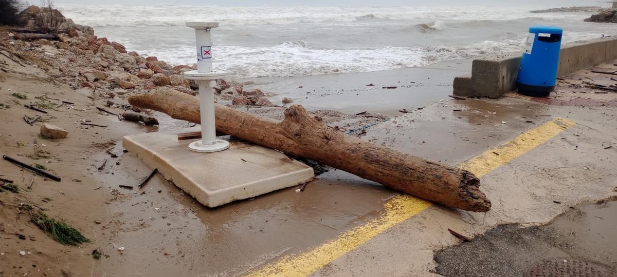 Las mejores imágenes del temporal de mar en Cullera