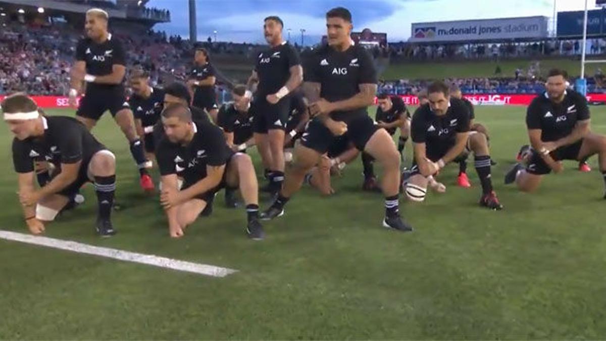 Impresionante. La Haka de los All Blacks para Maradona ante los Pumas argentinos que provocó la emoción del rival