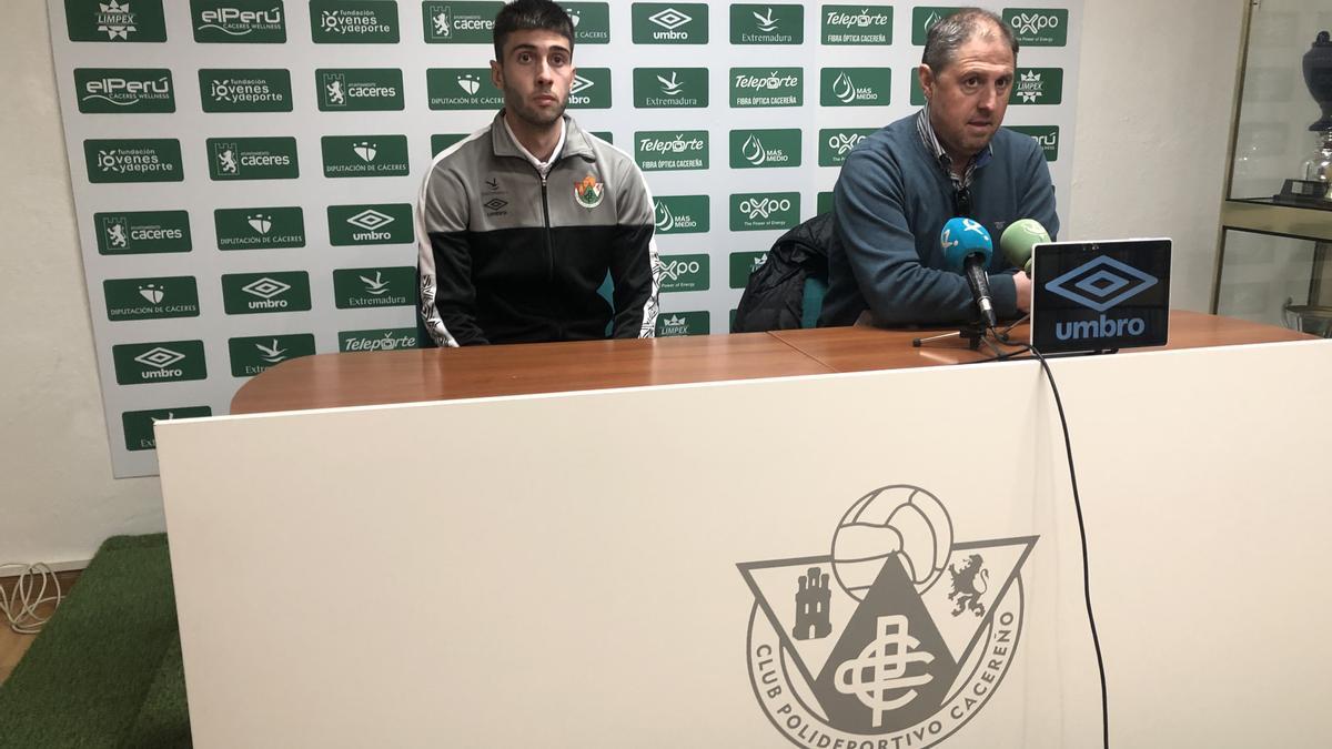 Víctor Segura y Francis Bordallo, este jueves en la presentación del jugador.