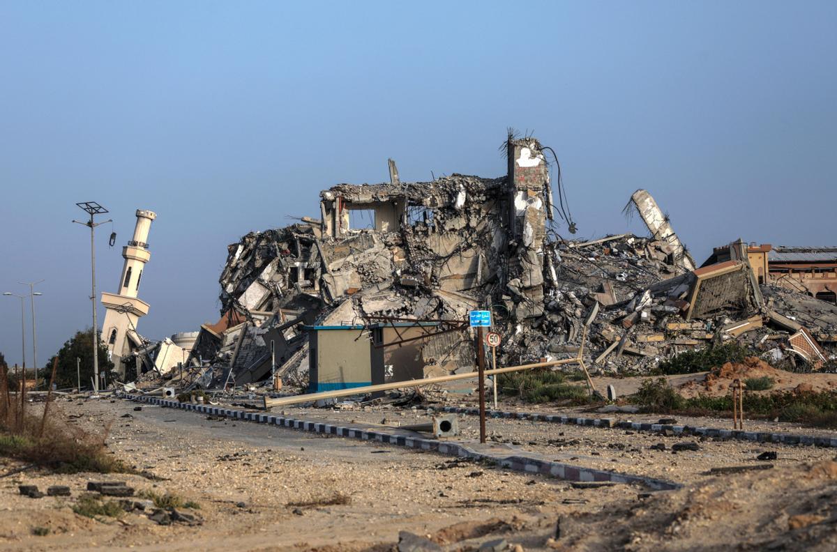 Llega ayuda humanitaria a Gaza por el muelle temporal construido por EEUU