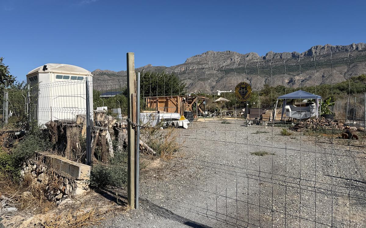 Asentamiento que los vecinos de La Pila de Altea consideran ilegal.